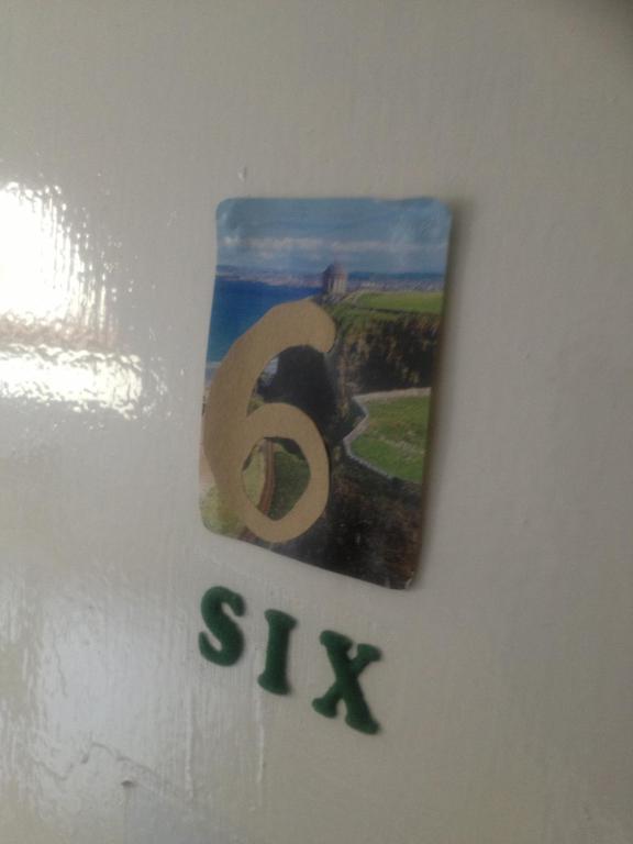 Causeway Coast Independent Hostel Portstewart Room photo